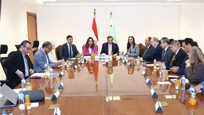 الحكومة تبحث آليات تنفيذ مبادرة القرية المنتجة بالريف              