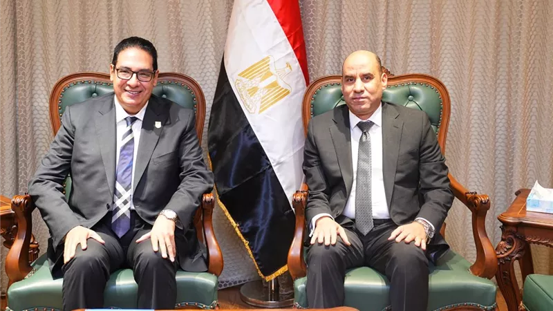 وزير العمل ورئيس جامعة القاهرة يبحثان التعاون في التدريب المهني