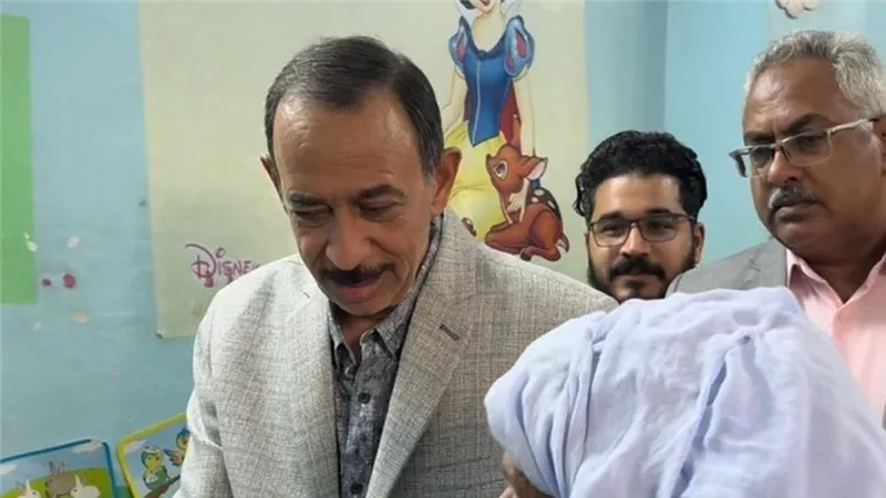لفتة إنسانية.. محافظ سوهاج يستمع لمطلب مواطن ويوجه بفحص حالته فورًا