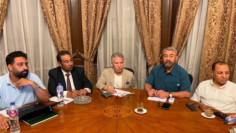 حزب المحافظين يكشف موقفة من الحركة المدنية الديمقراطية