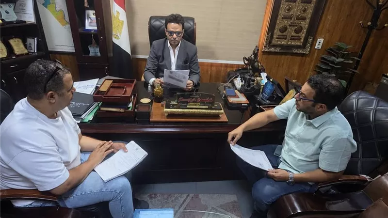 لمتابعة أداء المستشفيات.. وكيل وزارة الصحة بسوهاج يعقد اجتماعًا مع قيادات الطب