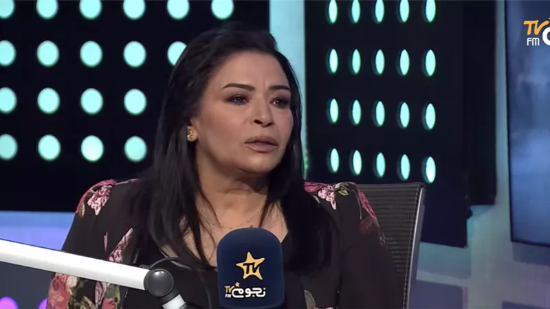 صفوة: بوافق على أدوار مش عاجباني علشان الفلوس.. وبمثل وأنا غير راضية