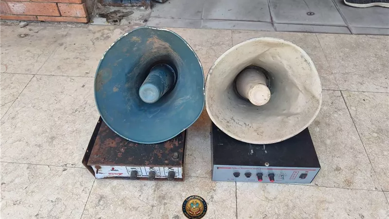 مصادرة مكبرات صوت الباعة الجائلين وجامعي الخردة بأبو المطامير