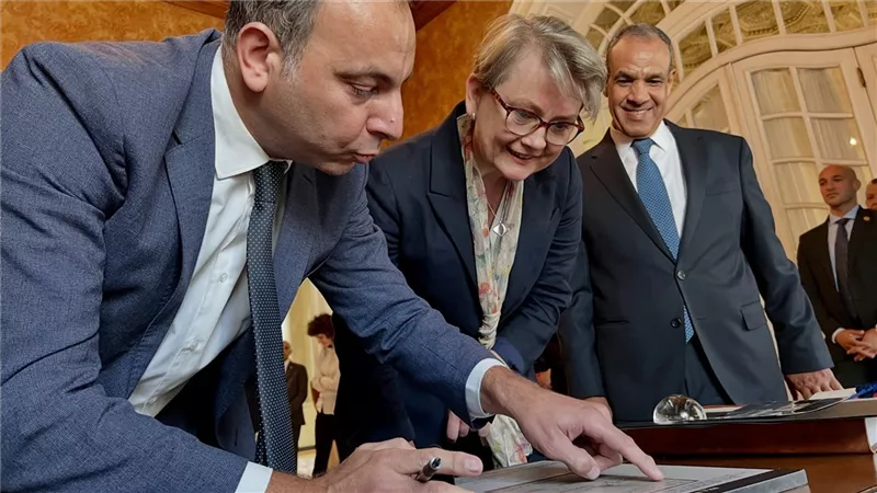 وزيرة الخارجية البريطانية تختتم زيارة مصر باتفاقات بقيمة 11.5 مليون دولار