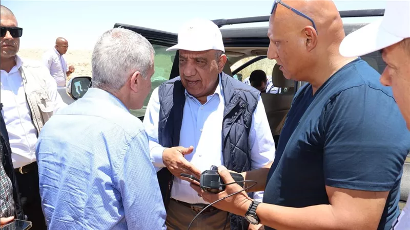 وزيرا النقل والكهرباء يستطلعان جبل سحابة بسيناء لإقامة مشروعات طاقة الرياح