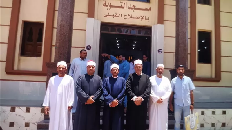 تحت شعار «خدمة بيوت الله شرف».. محافظ كفر الشيخ يفتتح مسجد التوبة بمدينة فوه
