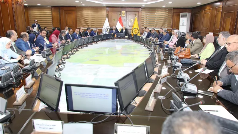رئيس جامعه بني سويف يستعرض انجازات مركز التعلم المدمج خلال عام