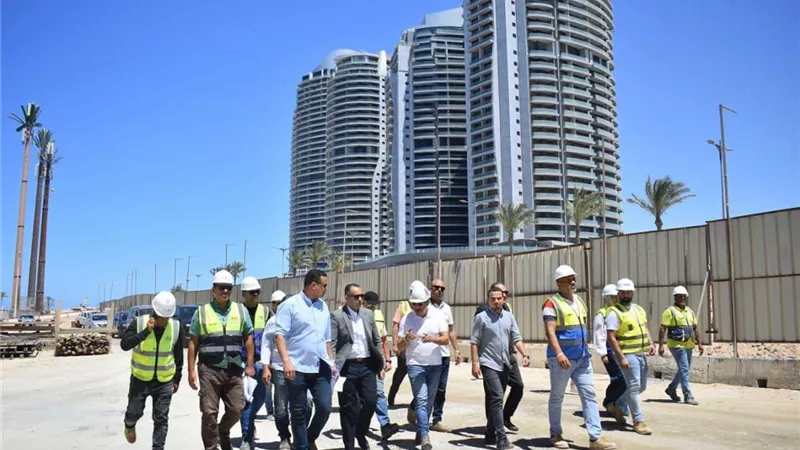  وزيرة الإسكان تتابع موقف تنفيذ أبراج مارينا العلمين والحي اللاتيني