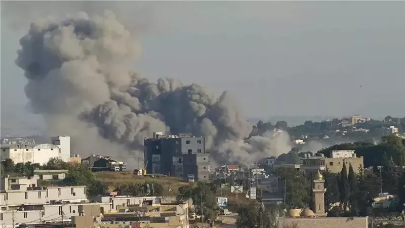 رغم تجديد الهدنة.. تصعيد إسرائيلي واسع جنوب لبنان وغارات مكثفة على النبطية