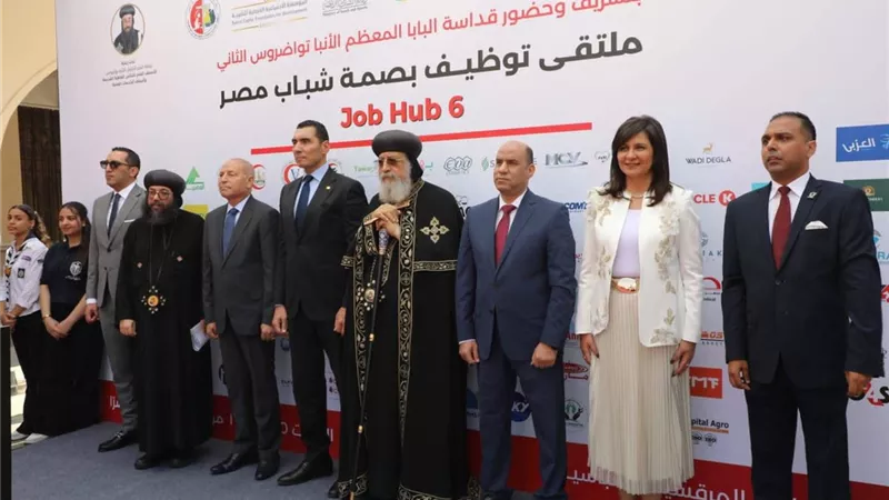 البابا تواضروس: العمل هو الأمل للوطن ولكل أسرة وشاب