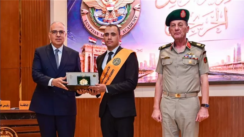 سويلم: خريجو البرنامج التأهيلي المتكامل يمثلون ركيزة أساسية لبناء كوادر الدولة