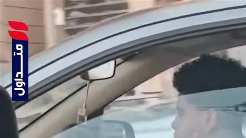 بعد وقعة هدير بائعة الشاي.. مواطن  يوثق قيادة طفل لسيارة في حدائق الأهرام