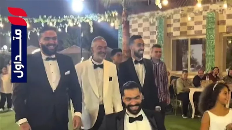 خطف الأنظار.. عريس يتصدر التريند ويثير تفاعل رواد السوشيال ميديا في حفل زفافه