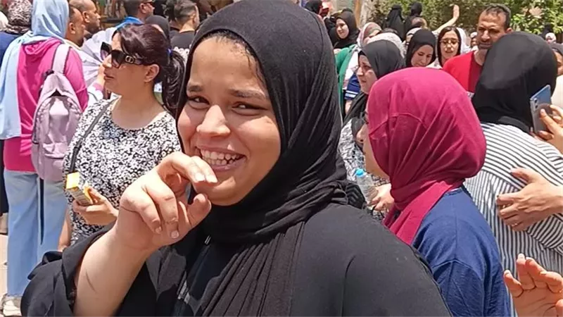 فرحة بين طلاب الثانوية العامة بكفر الشيخ بعد أول أيام الامتحانات