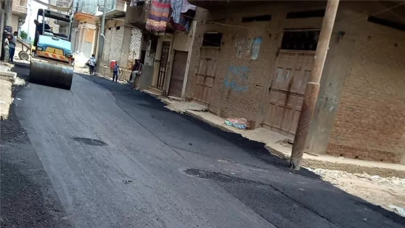 محافظ كفر الشيخ يتابع رصف شارع البدري بمدينة فوة ضمن مشروعات الخطة الاستثمارية