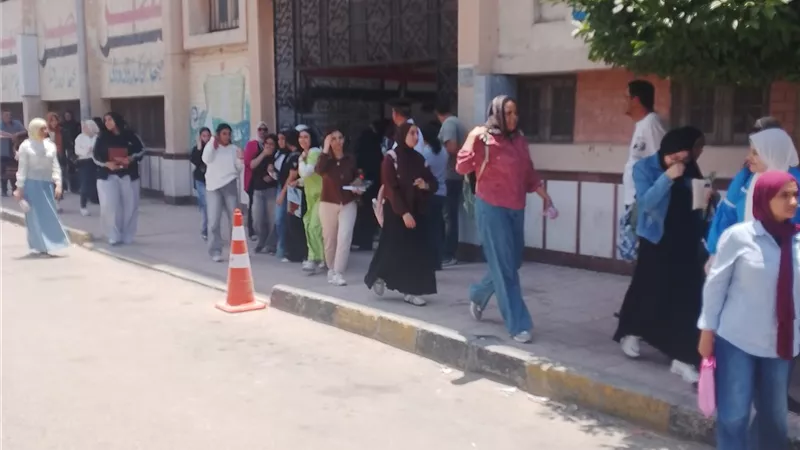 آراء طالبات الثانوية العامة بدمياط بعد امتحان الدين 