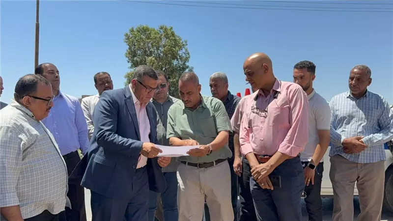محافظ قنا يتفقد موقع إنشاء مدرسة جديدة بفاو بحري لتقليل الكثافات الطلابية