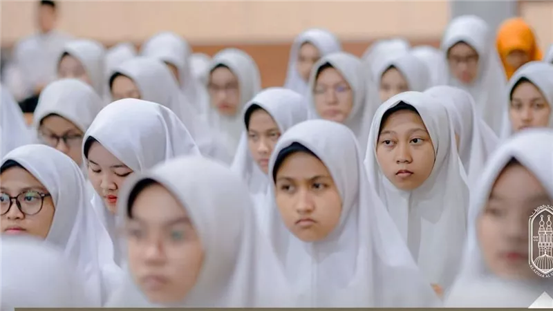 170 فائزًا وجوائز مليونية.. تفاصيل مسابقة الأزهر العالمية للطلاب الوافدين