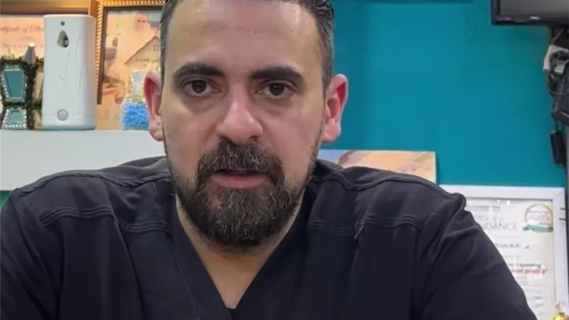 «لن أصمت بعد الآن».. طبيب يتوعد مروجي الشائعات والتشهير به قانونيًا 