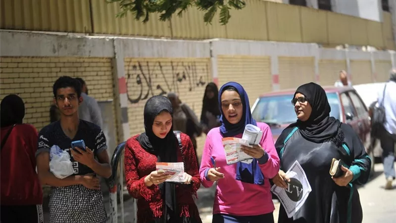 أهم الأسئلة بالإجابات.. أقوى مراجعة نهائية في مادة الفرنساوي لطلاب الثانوية العامة 2026