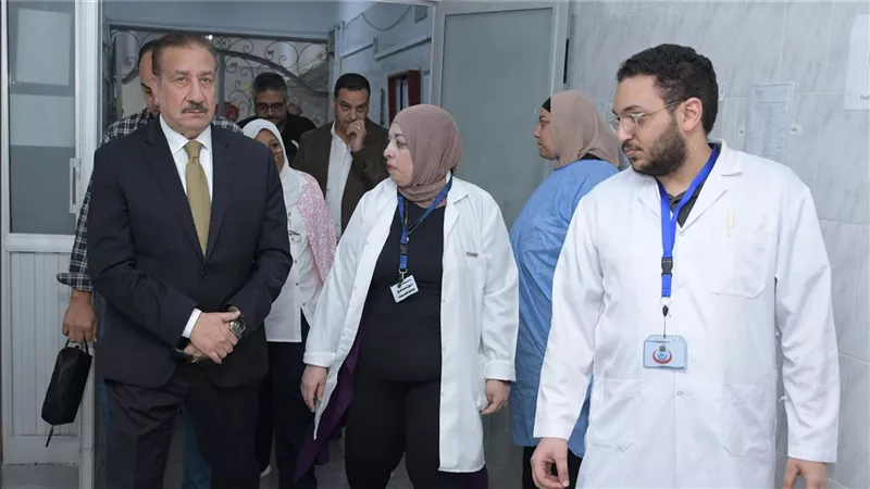  محافظ بورسعيد يتفقد مجمع المعامل والرصد البيئي بحي الشرق  