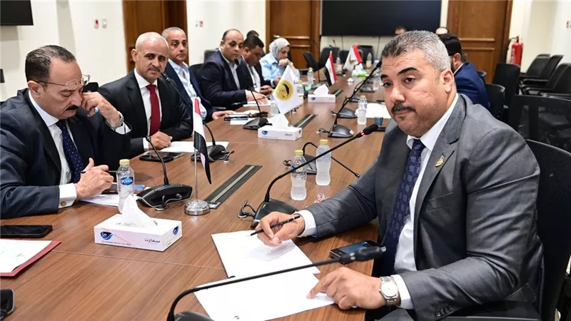 «النقل والمواصلات» تناقش استكمال محور دار السلام– جرجا وربطه بمطار سوهاج
