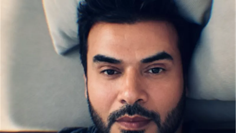 ساموزين يروج لألبومه الغنائي الجديد: 