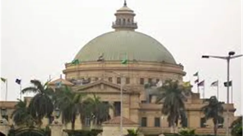 رواتب لا تواكب الواقع .. أساتذة الجامعة بين المكانة العلمية وأعباء الحياة