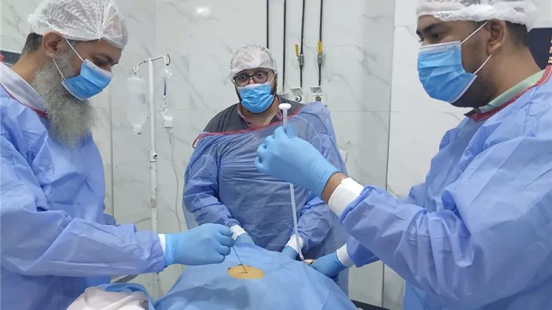صحة الشرقية : لأول مرة نجاح تركيب أنبوبة تغذية معدة بالمنظار لمسنة ٧٠عام