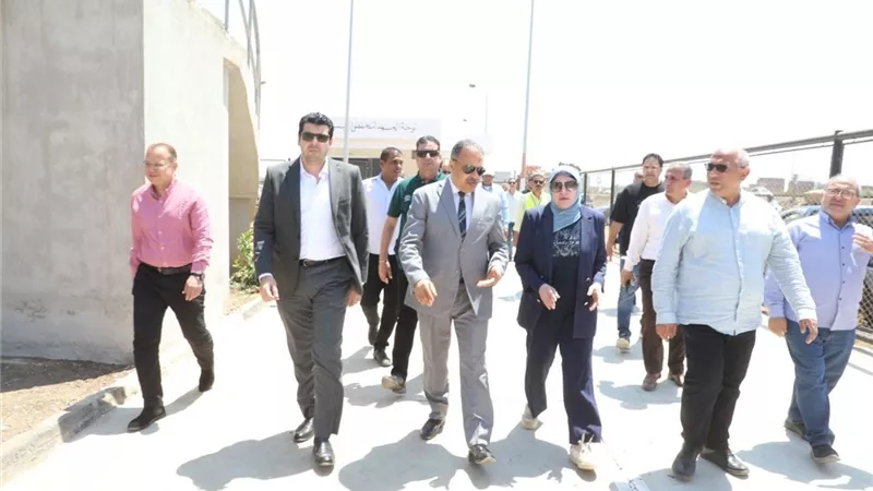 بتكلفه إجمالية 50 مليون جنيه ..  محافظ الشرقية يتفقد محطة معالجة الصرف الصحي 