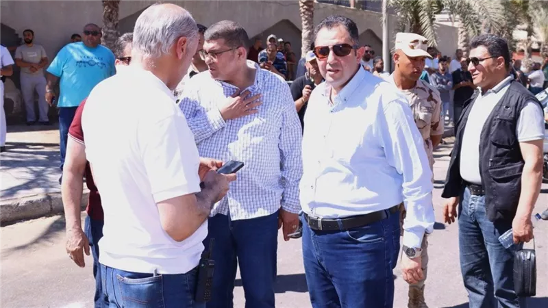 محافظ دمياط يتابع ميدانيا جهود السيطرة على حريق مصنع دهانات بدمياط الجديدة 