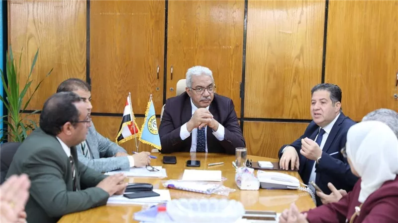 لجنة القطاع الصحي بجامعة الأزهر تبحث توحيد التعاون وتطوير الأداء المؤسسي