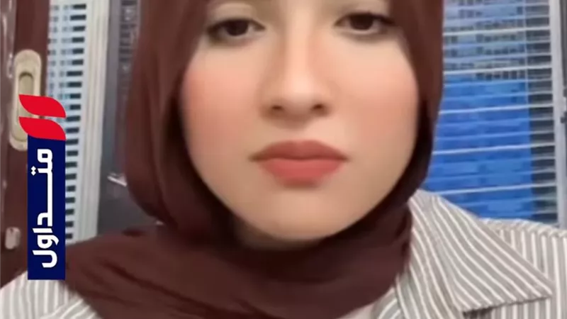 والله لو آخر راجل في الدنيا مش راجعة.. دنيا ياسر تنفجر غضبًا   