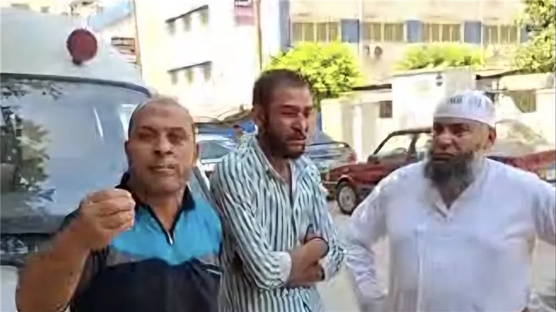 طعنات بالجنب والراس.. تفاصيل انهاء حياة احمد ياسر غدرا على يد شخص بالدقهلية