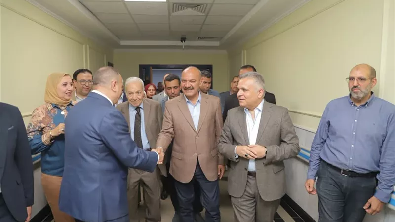 محافظ السويس يتفقد المستشفى الجامعي الجديد لبحث دعم التجهيزات الطبية