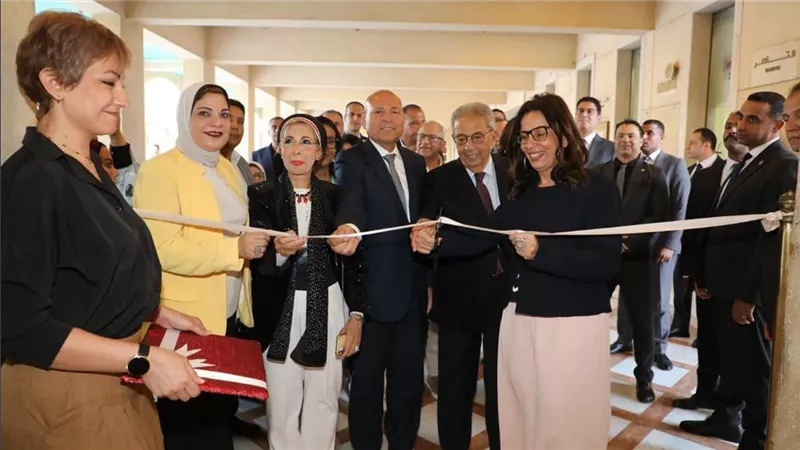 محافظ القاهرة يفتتح  معرض «الهوية.. وأنا» ويشيد بإبراز التراث المصري