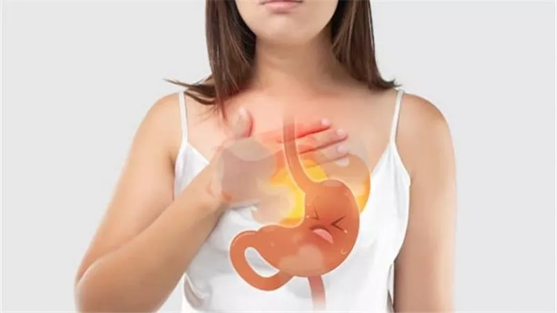 أفضل وصفة طبيعية لعلاج ارتجاع المرئ.. وصفات طبيعية تساعد في تقليل الألم