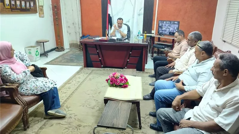 رئيس مدينة طما بسوهاج يعقد اجتماعًا موسعًا مع رؤساء القرى لوضع خطة العمل