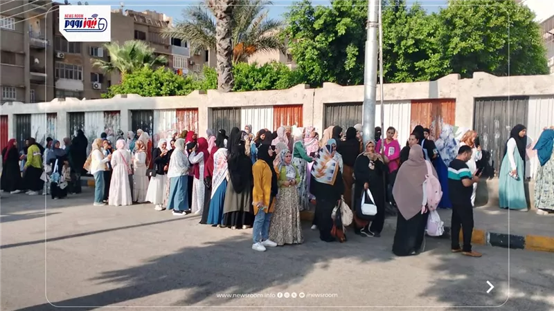 وسط إجراءات مشددة.. طلاب الثانوية العامة بالمنيا يؤدون امتحان اللغة الفرنسية 