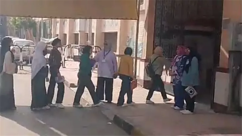انتظام دخول طلاب الثانوية العامة للجان في دمياط وسط إجراءات أمنية وتنظيمي