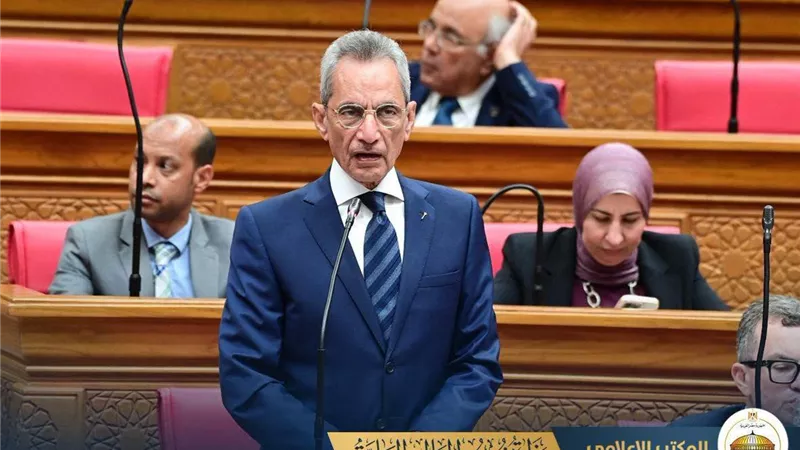 وزير الشئون النيابية يشارك جلسة إقرار موازنة العام المالي 2027/2026