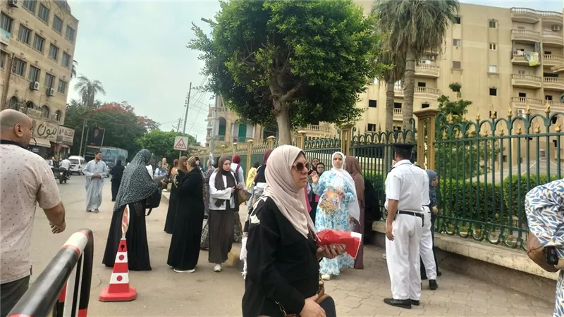 انتظام امتحان اللغة الأجنبية الثانية لطلاب الثانوية العامة بالمنوفية