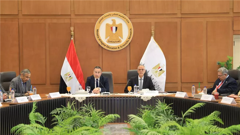 وزير التعليم العالي يترأس اجتماع مجلس الجامعات الخاصة بالعاصمة الإدارية