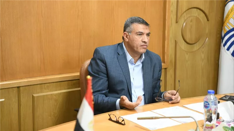 محافظ قنا يبحث تعظيم الموارد عبر الأصول غير المستغلة وتحويلها إلى فرص استثماري