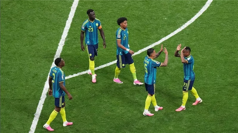 العاصفة توقف تدريب كولومبيا قبل مواجهة الكونغو في كأس العالم