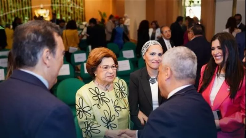 ظهور جديد للدكتورة نوال الدجوي يلفت الأنظار على إنستجرام 