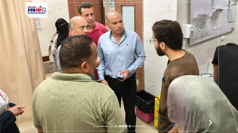 رئيس مركز سمالوط يتابع الحالة الصحية لملاحظة أصيبت بوعكة في المنيا