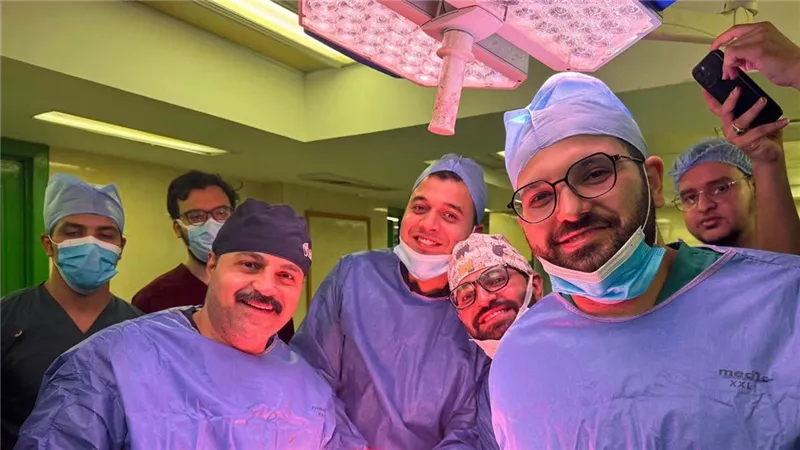 بعد جراحة معقدة.. فريق طبي بمستشفى سوهاج الجامعي يستئصل ورما نادرا لسيدة