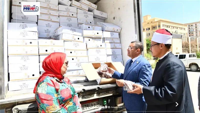 سكرتير عام الفيوم المساعد يشهد تسليم دفعة من لحوم صكوك الأضاحي للأولى بالرعاية
