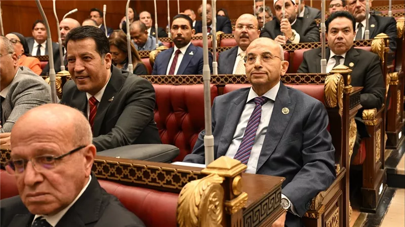 أشرف عبد الغني يطالب بتعديل عاجل لرفع حد التسجيل بضريبة القيمة المضافة للمشروعات